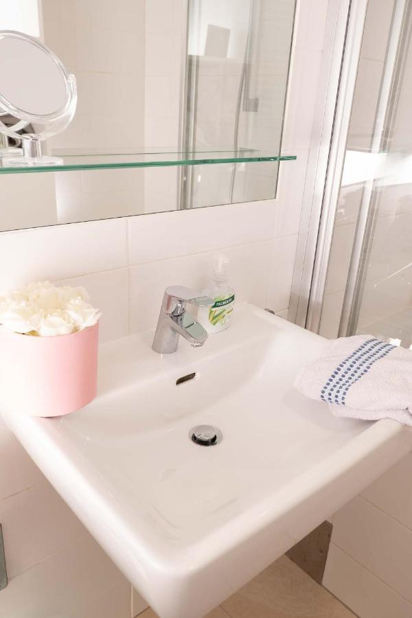 2 Rooms & Balcony - Top Location! Вена Экстерьер фото